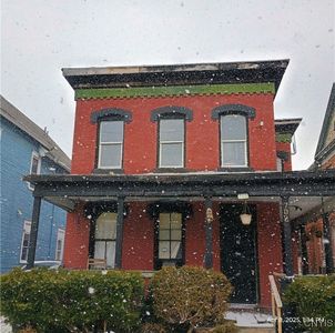 708 Catherine St