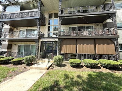 927 8th Ave APT 8