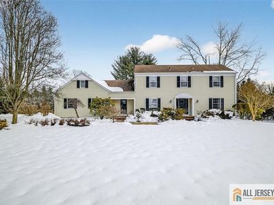 4 Hardley Dr