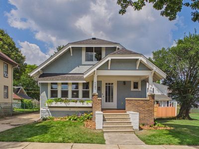 1121 3rd St SE