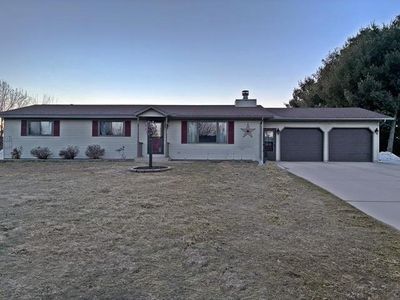 5613 STRAWBERRY LANE