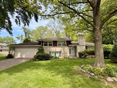 716 South Dr