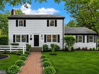 132 W Welling Ave