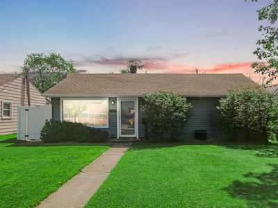 541 N Lindberg St
