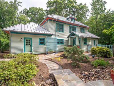 6101 Four Oaks Ct