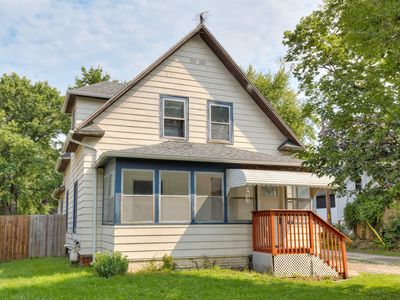 1004 E Washington Ave