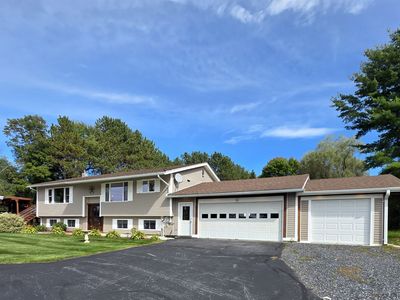 6 Meadowcrest Lane