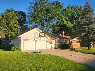Property at 315 Maple Dr, Morris, IL