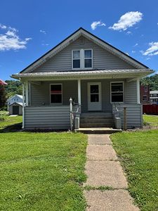 114 2nd St