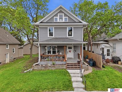 2711 Sumner St