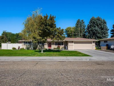 448 W Bird Ave