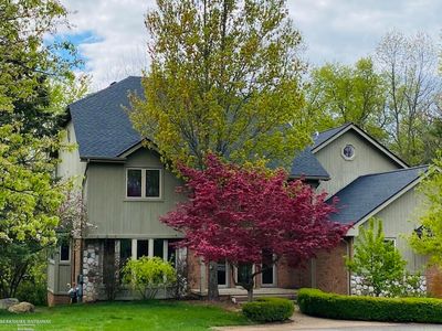 2087 Hidden Ln