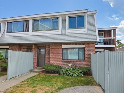 93 Rosewood Dr #93