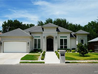 2803 E Bluebonnet Ln