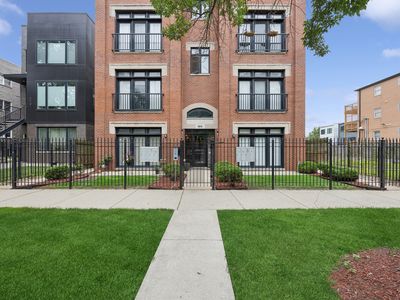 6616 S Kimbark Ave #4s