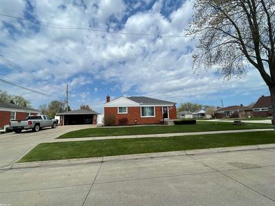 22225 Love St