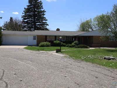 Property at 302 S 12th Ave, Rock Rapids, IA