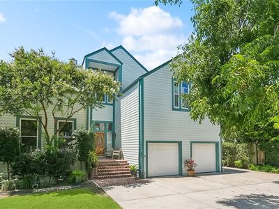 2820-22 Desoto St