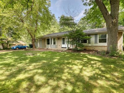 N52W21868 Virginia LANE