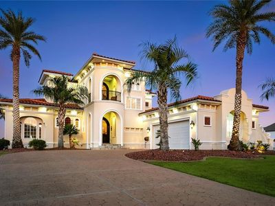 1113 Lakeshore Blvd