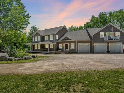 207 N Auburn Road