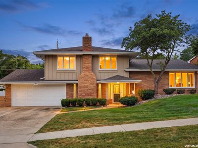 Property at 7900 College Dr, Windsor Heights, IA