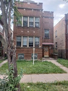 1421 N Austin Blvd