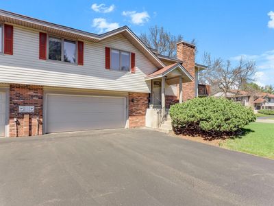 Property at 5653 Chatsworth St N, Shoreview, MN