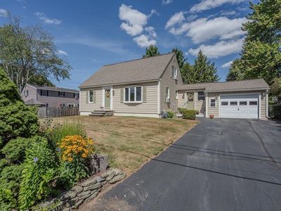 27 Hampshire Avenue
