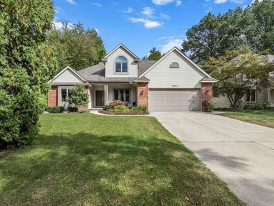 5020 Whispering Oak Cir