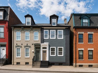 2013 Forbes Ave
