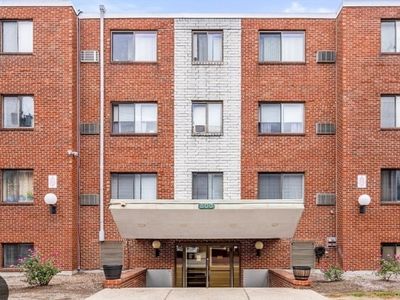 800 Governors Dr APT 6
