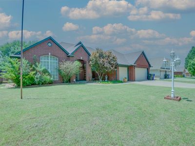 821 Leisure Dr