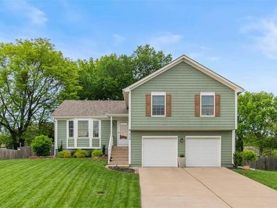 420 NE Victoria Cir