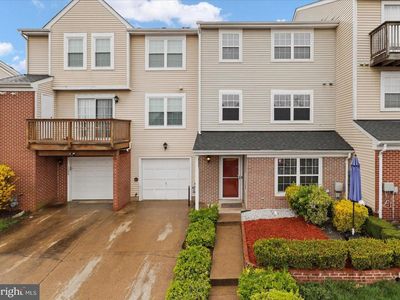 7994 Coachcrest Ct