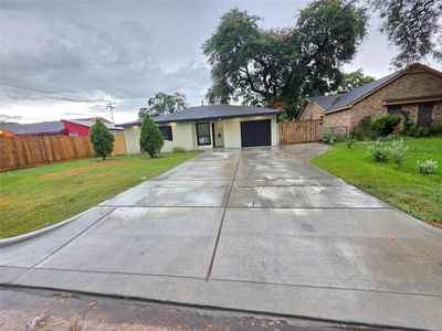 5505 Melanite Ave