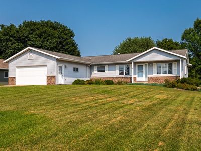 2608 Lakeshore DRIVE