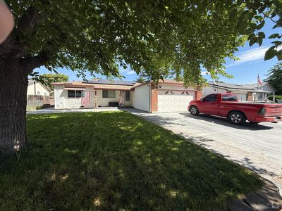 1655 Amapola Street