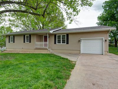 1107 E Mccracken Road