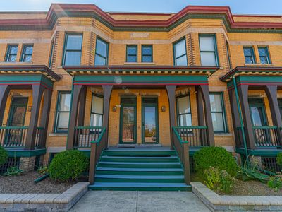 108 W Locust St