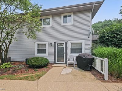 2436 Island Dr APT C