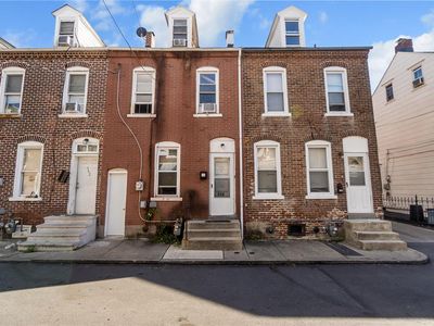 944 North St