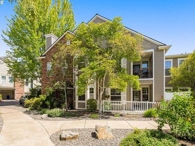 1231 NE Horizon Loop UNIT 203