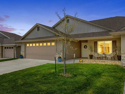 3913 Bluebird Dr SW