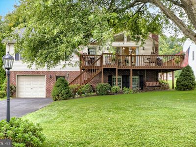 483 Lake Meade Dr
