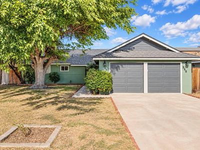 Property at 988 Laurel Avenue, Lindsay, CA