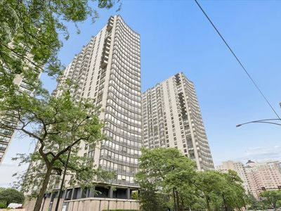 5701 N Sheridan Rd APT 12B