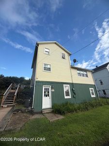 272 Vine St