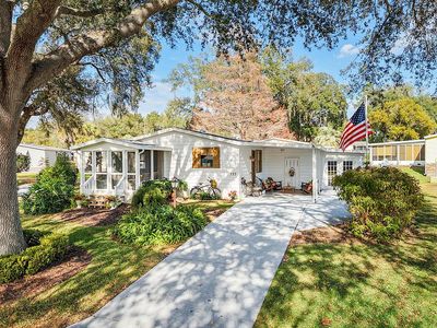 Property at 723 Camelia Ct, Lady Lake, FL