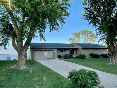 1113 Emerald Dr